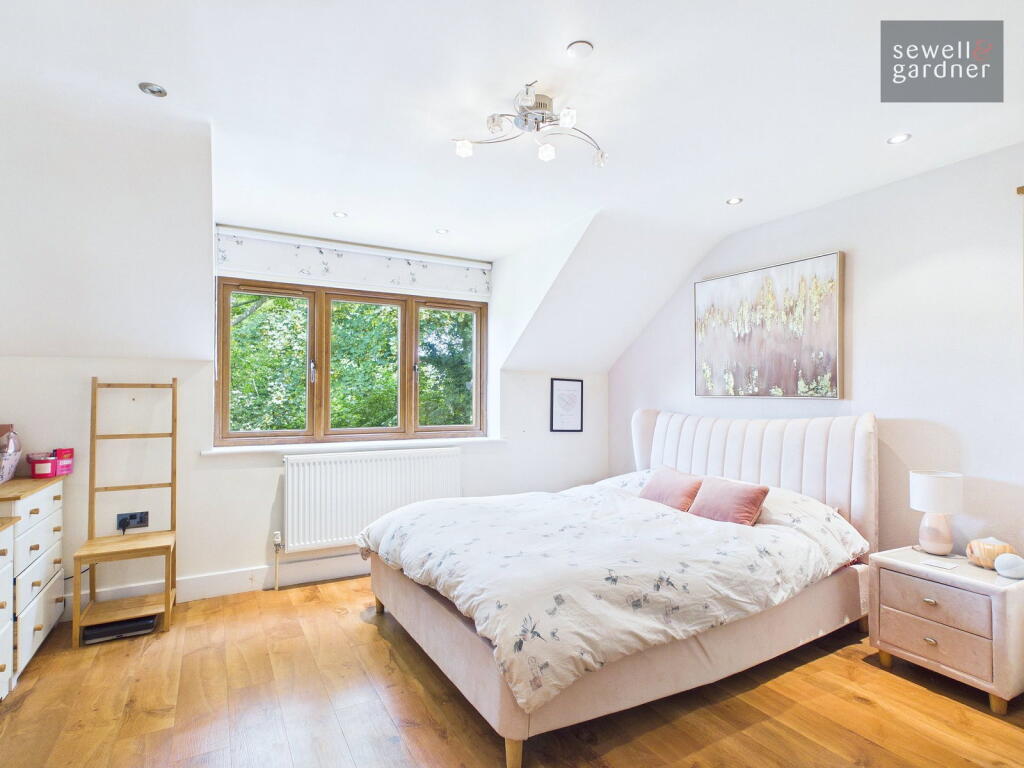 Dukes Place, Croxley Green - View 3