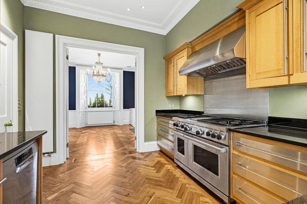 4 bedroom terraced house for rent