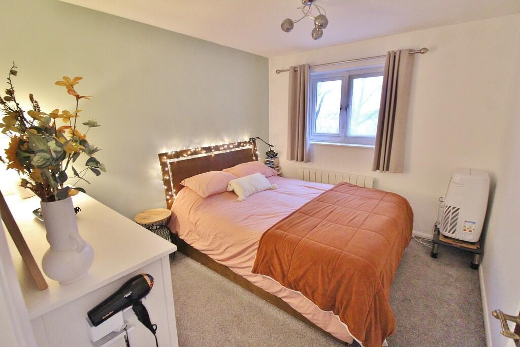 Honeywood Close, Hilsea photo 5