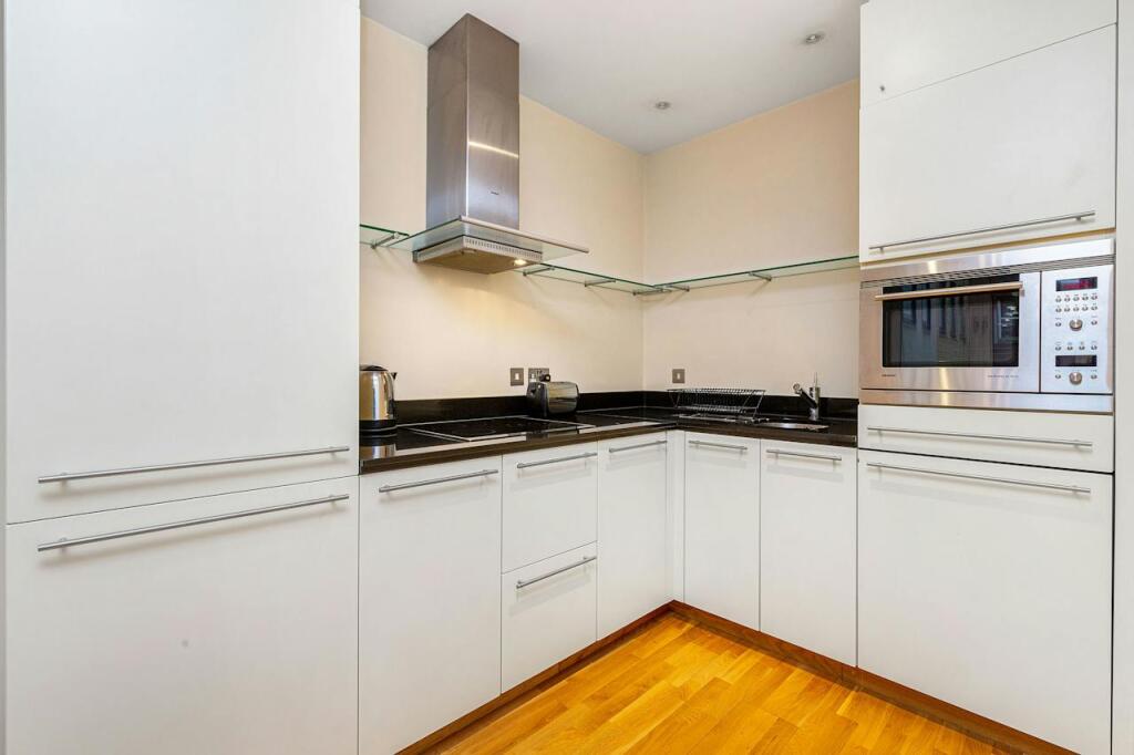 Apartment in London, West Smithfield, City of London - View 4