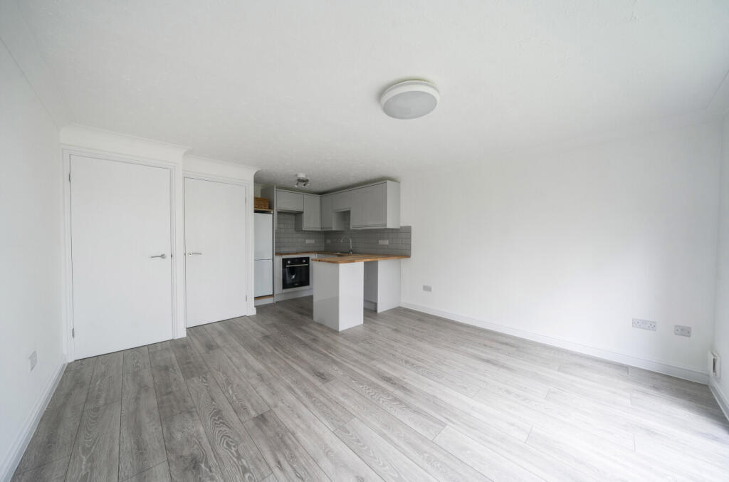 Westridge Road, Southampton, Hampshire, SO17 - View 2