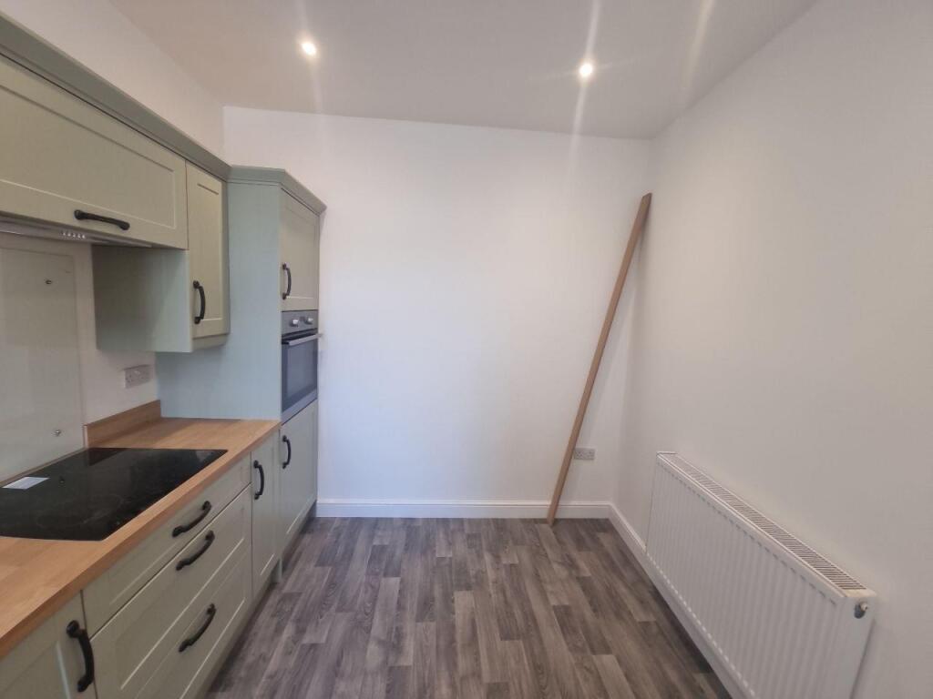 Apartment in High Peak, Fairfield - View 2