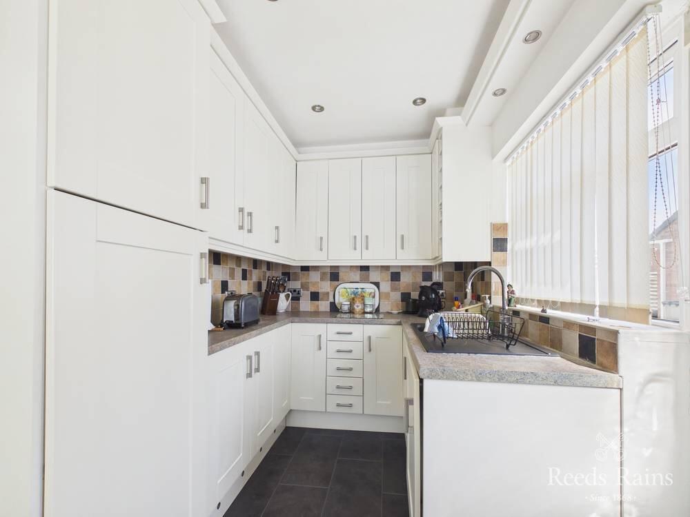 Kader Avenue, Middlesbrough, North Yorkshire, TS5 photo 4