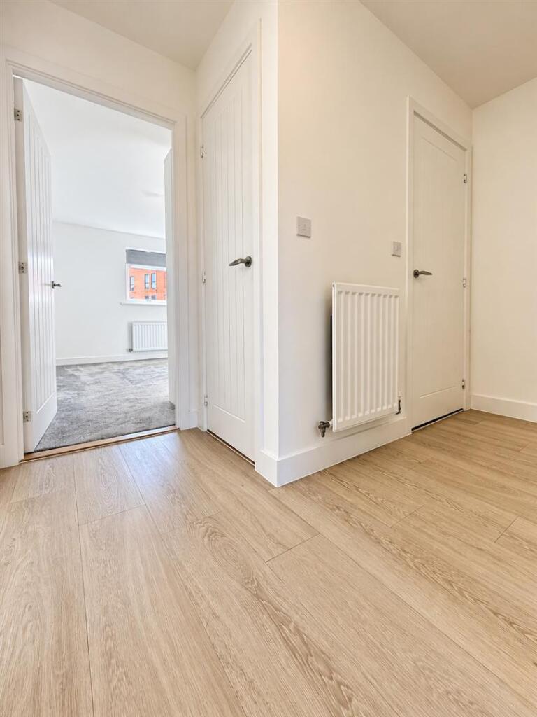 Apartment in Southampton - View 5