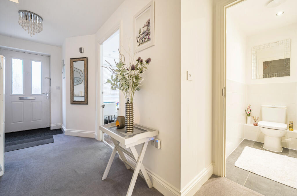House in Spencers Wood, Ryeish Green, Shinfield - View 5