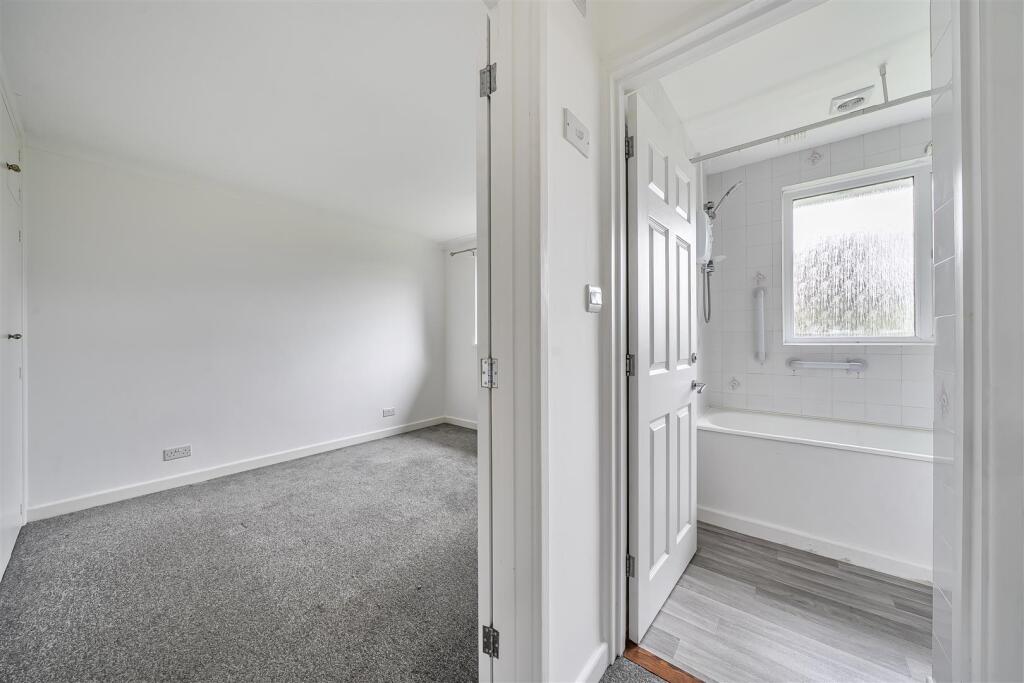Spurway Road, Tiverton photo 3