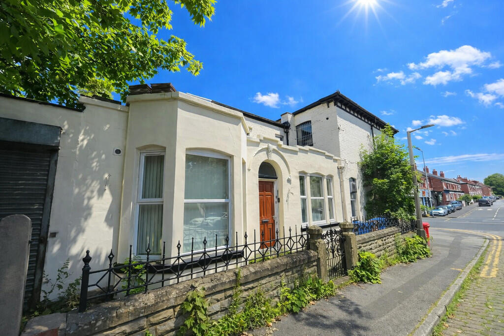 Main image of property: Heaviley Grove, Heaviley, SK2 6HQ