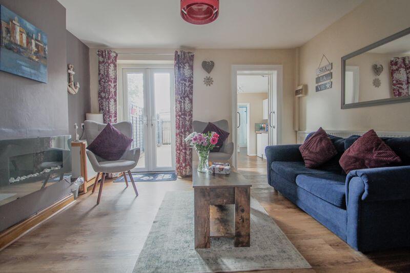  3 x Holiday Flats, Windsor Crescent, Bridlington photo 2