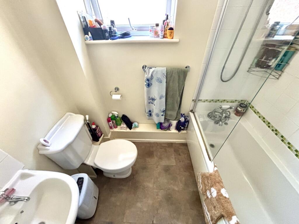 Ivel Court, Yeovil, BA21 - View 6