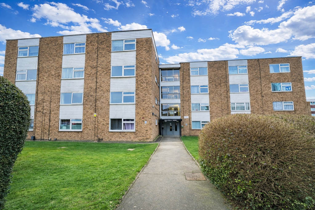 Main image of property: Dellfield Court, Handcross Road, Luton, Bedfordshire, LU2 8JJ