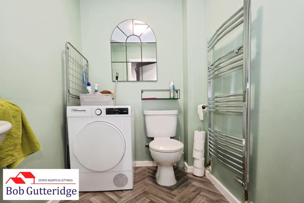 House in Newcastle-under-Lyme, Staffordshire - More