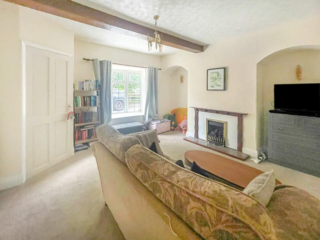 House in Leeds, West Yorkshire - View 2