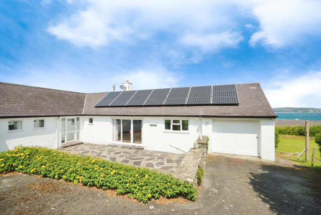 Main image of property: Bwlchtocyn, Nr Abersoch, Gwynedd, LL53