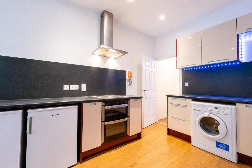 House in Birmingham, Selly Park - More