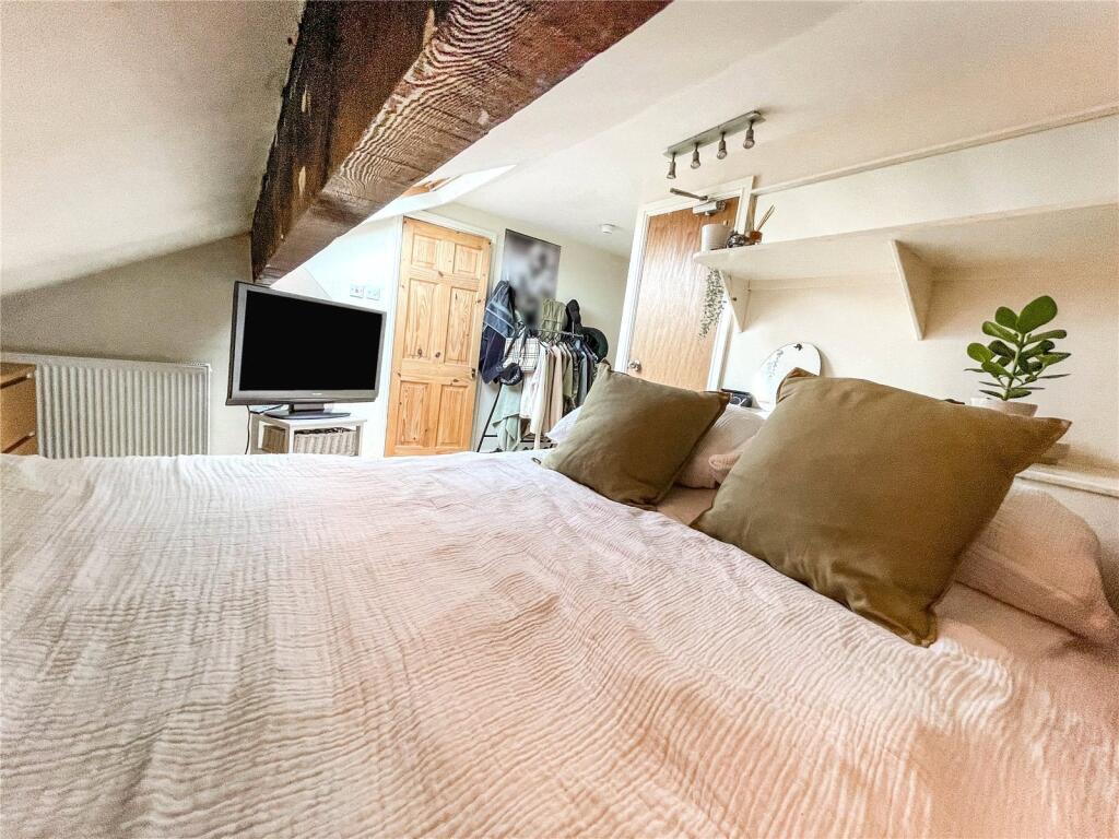1 bedroom semi-detached house for rent