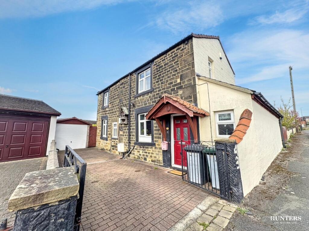 Main image of property: Cresswell Lane, Dewsbury
