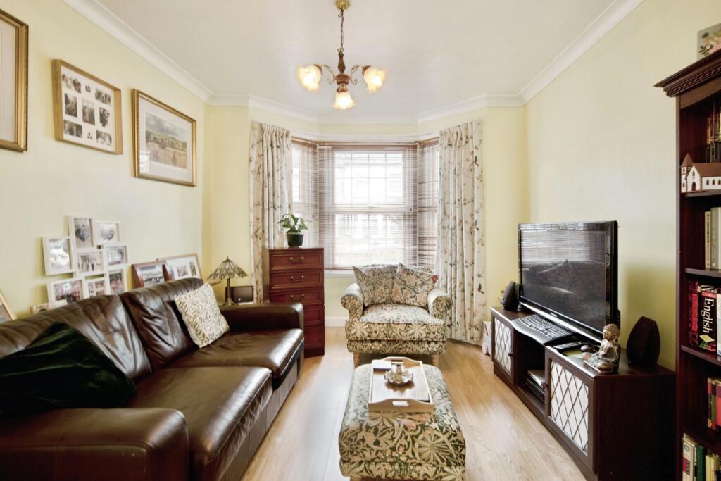 House in London - View 2