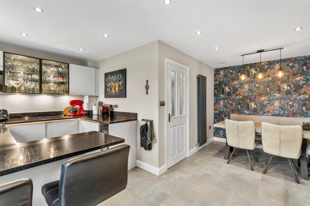 House in Leeds, West Yorkshire - View 3