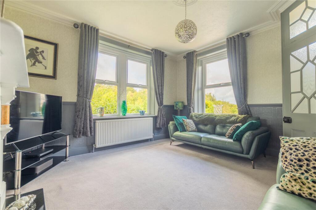 House in Oldham, Shaw and Crompton - View 3