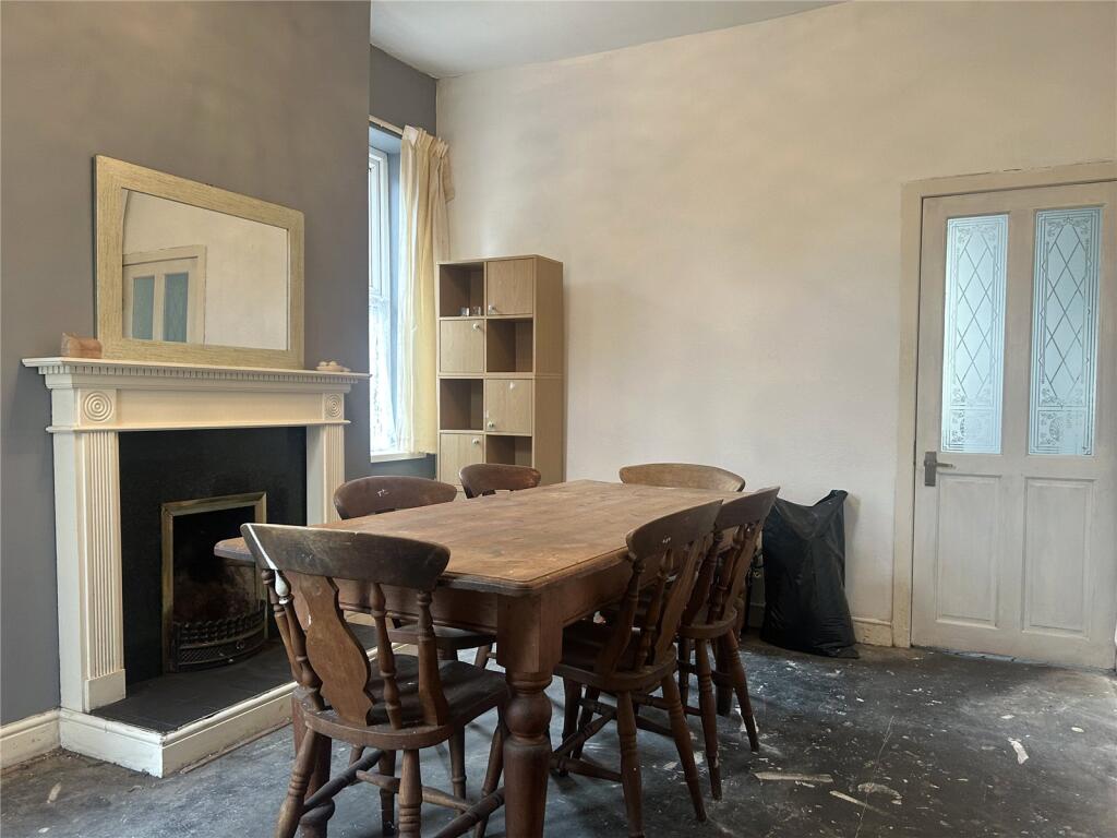 House in Oldham, Hey, Spring Hill - View 5