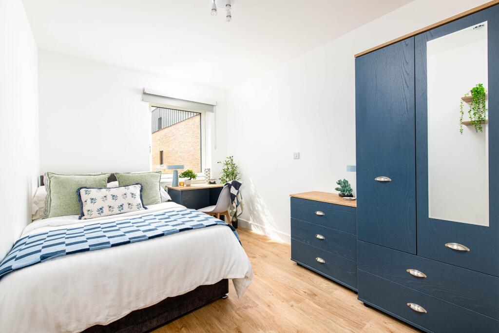 Main image of property: West Street, Bristol