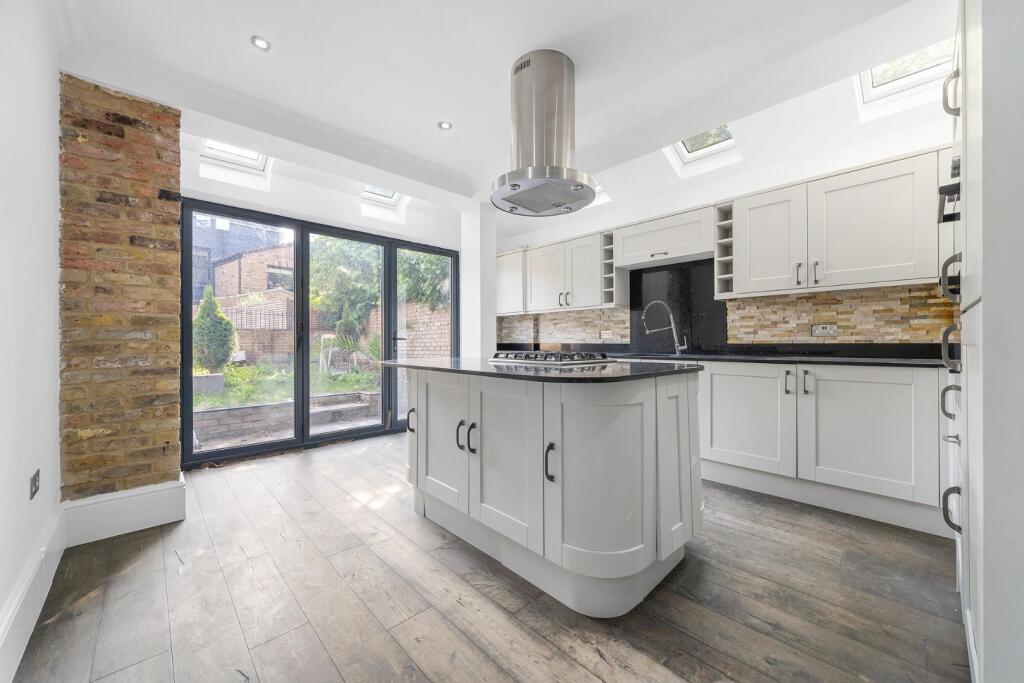 Main image of property: Dalyell Road, SW9