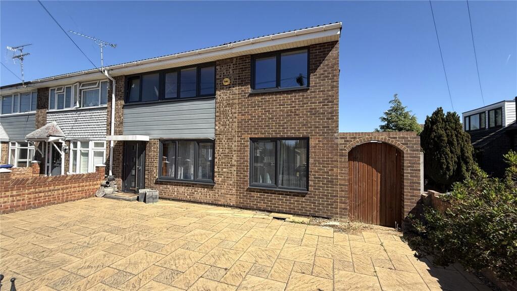 House in Romford - View 2