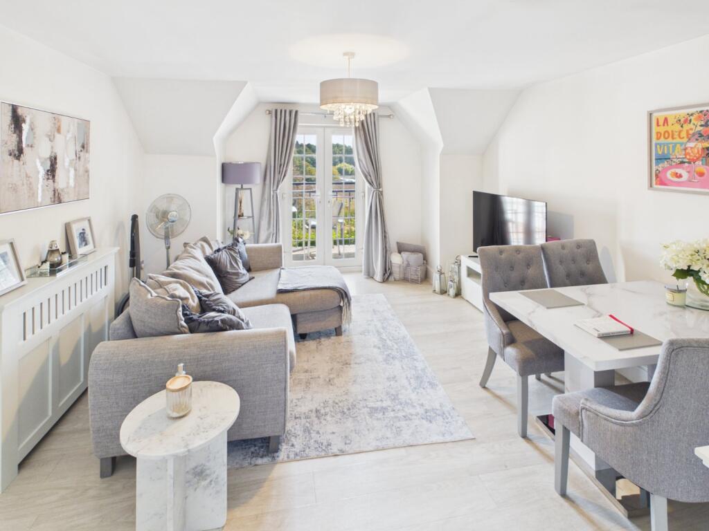 Main image of property: Grange Road, Chalfont St. Peter, Gerrards Cross, SL9