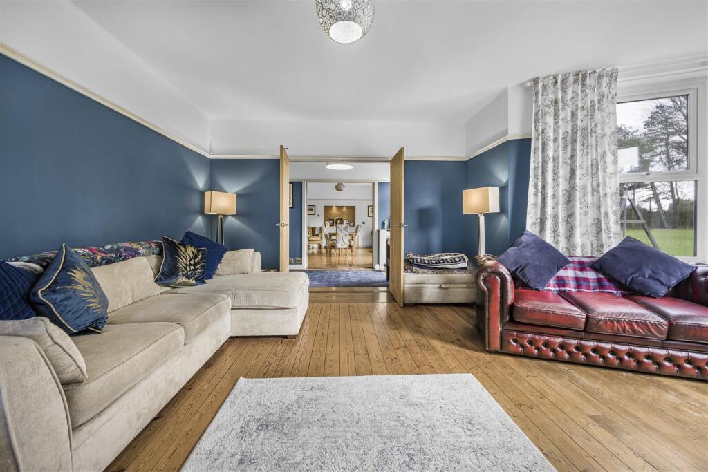 Ringwood Crescent, St Athan photo 3