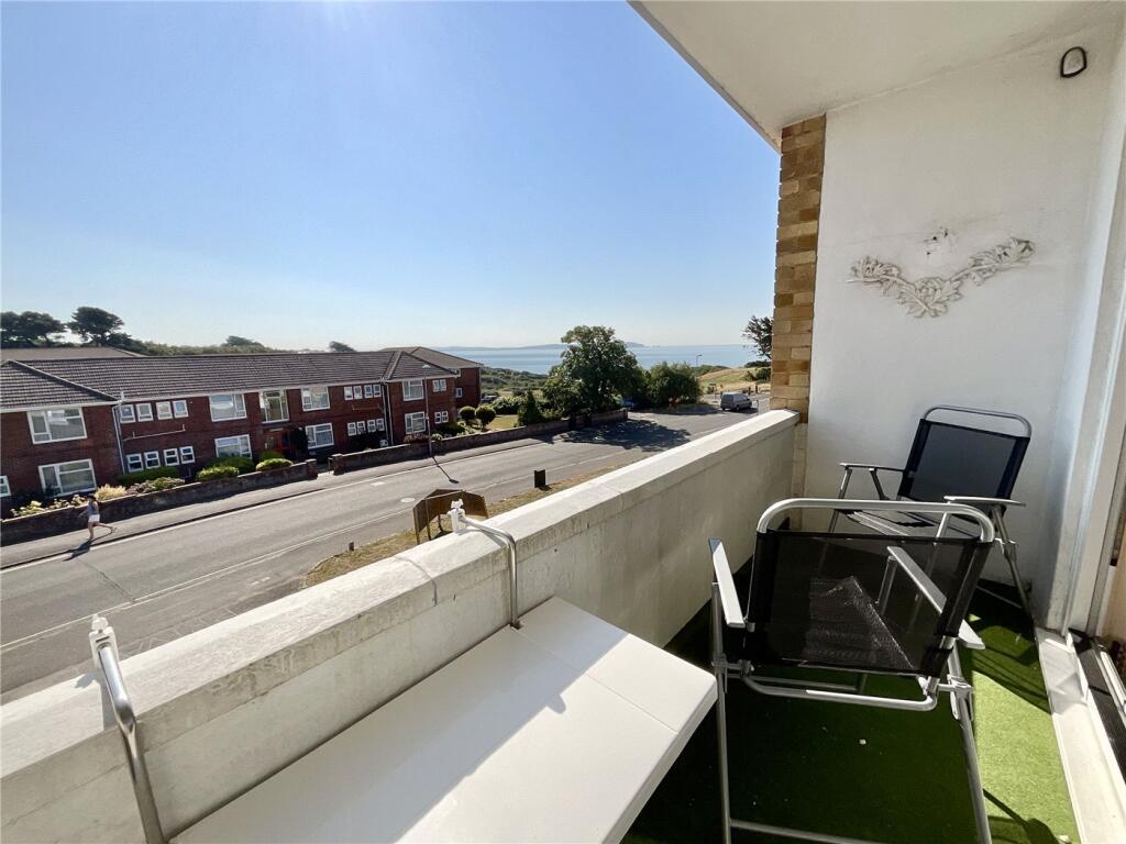 Apartment in Highcliffe-on-Sea, Highcliffe and Walkford - View 4