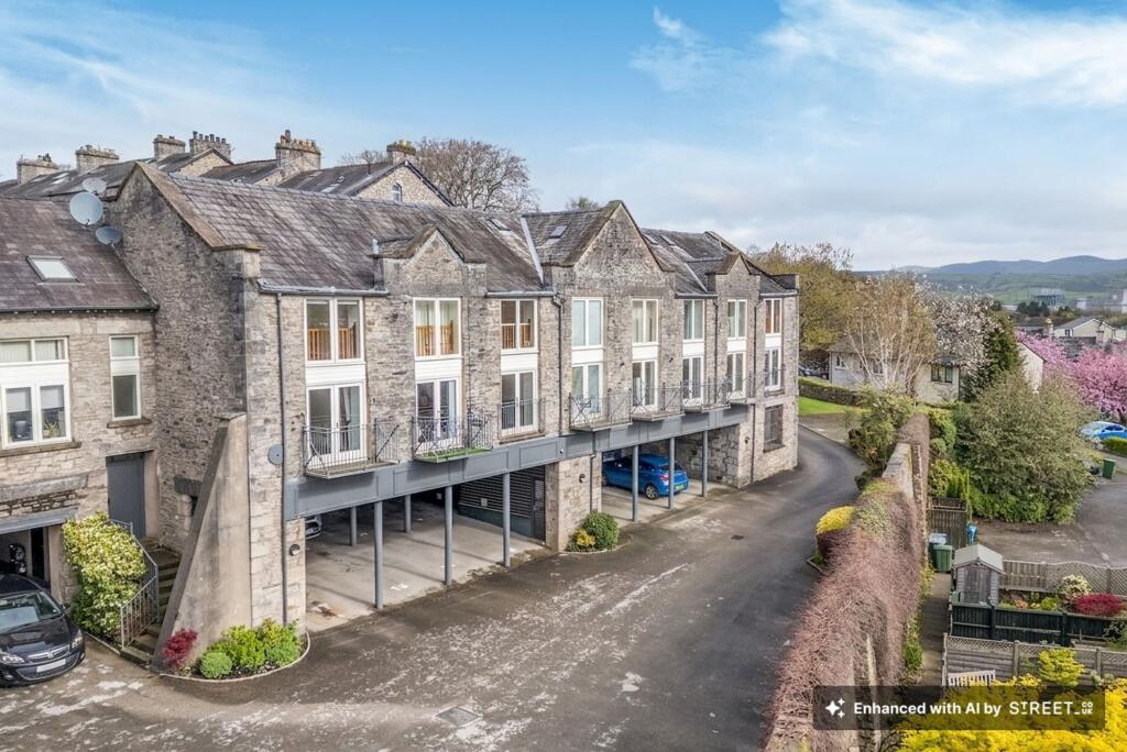 Main image of property: Gardiner Bank, Kendal, LA9