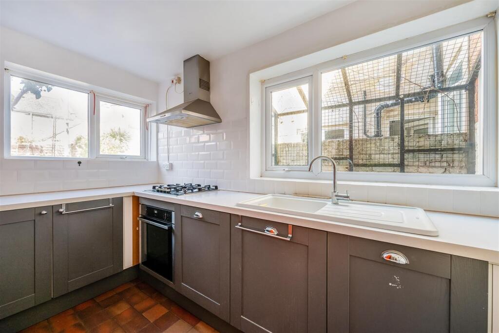 House in Portsmouth, Kingston, Buckland - View 2
