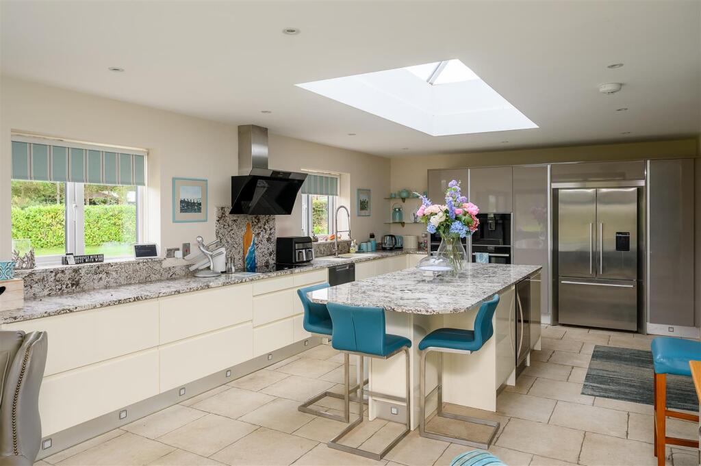 House in York, Sutton upon Derwent - More