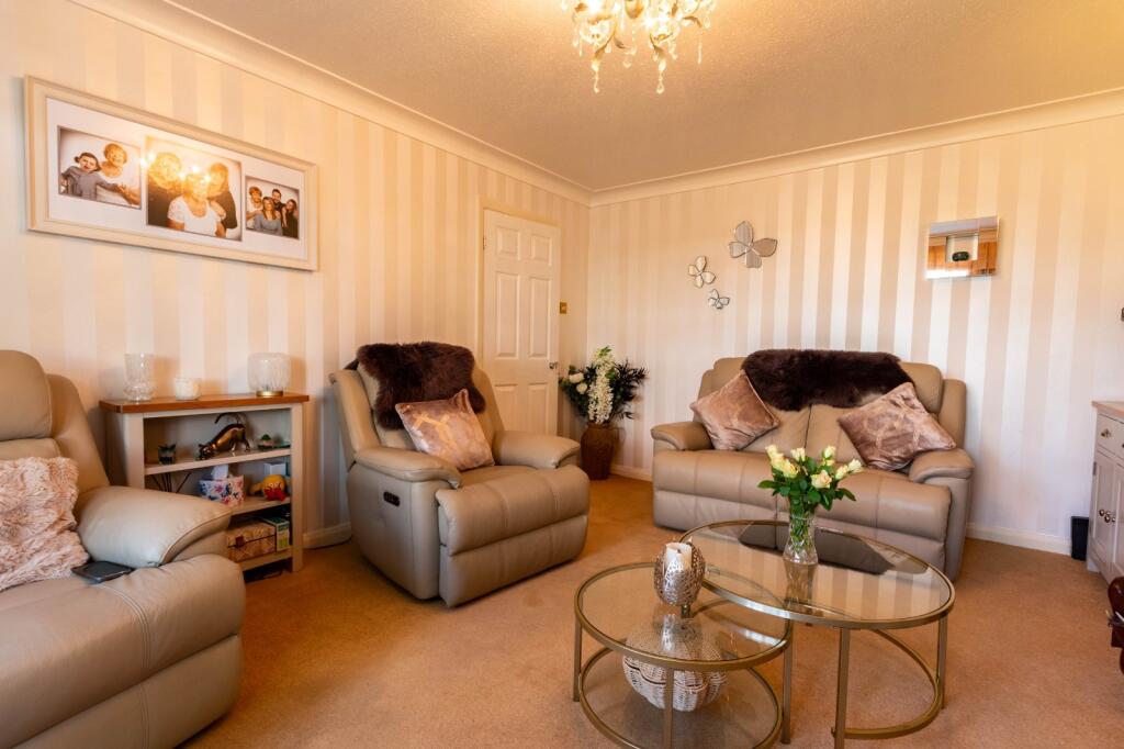 Bircham Close, Bingley, West Yorkshire, BD16 - View 4