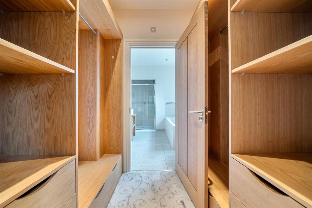 Additional image 6 of Stratford Road, Henley-In-Arden