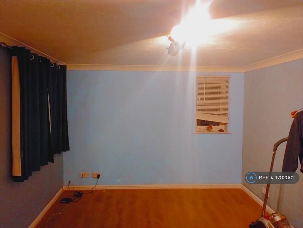 Apartment in Chelmsford - View 2