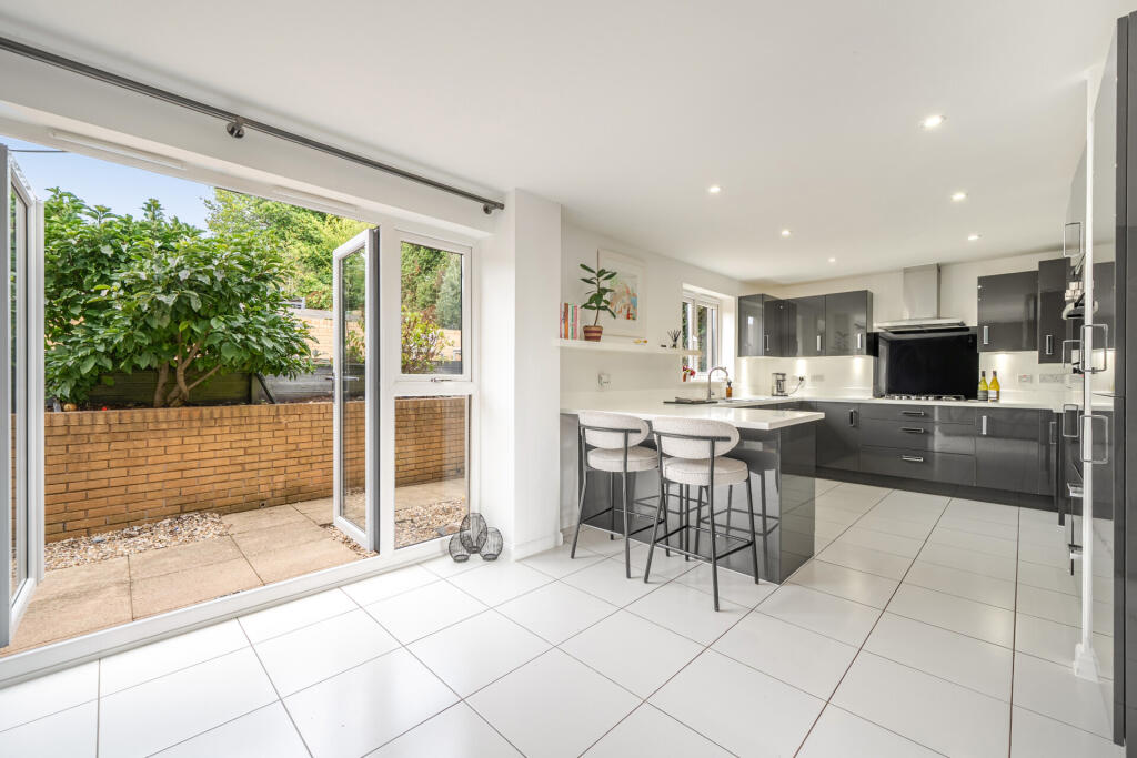 House in Teignbridge, Teignmouth - View 4