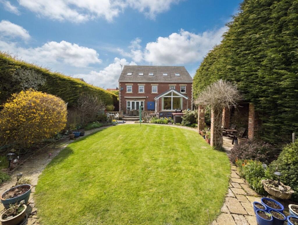 The Nook, Conifer Court, Lead Road, Greenside, Ryton photo 2