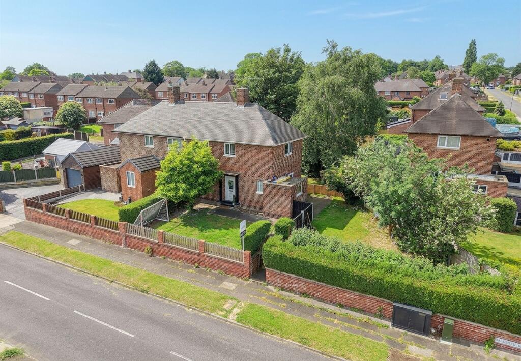 Main image of property: Ballifield Rise, Sheffield, S13
