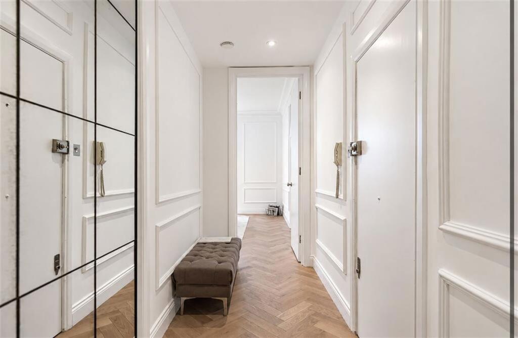 Apartment in London, Earl's Court - View 4