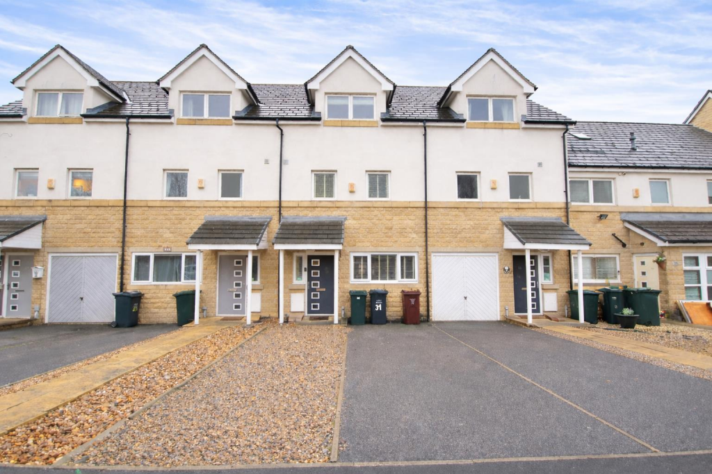 3-bed house on Sovereign Court, Eccleshill BD2, £235,000