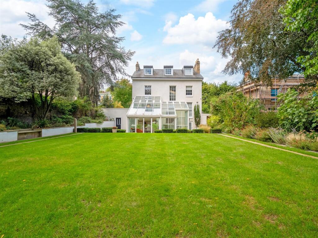 6-bed detached on Pond Road, London, £5,500,000