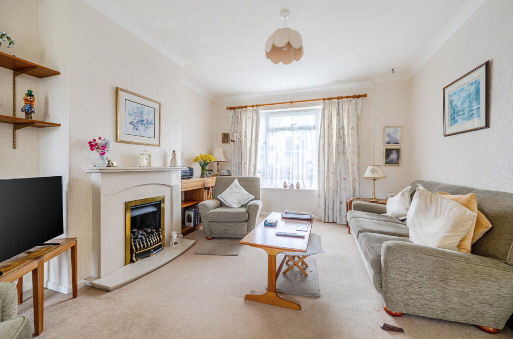 House in Reading, Lower Earley, Earley - View 5
