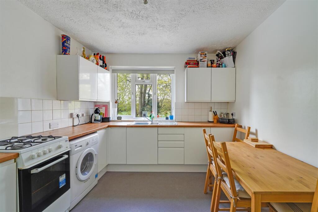 Apartment in Twickenham - View 4