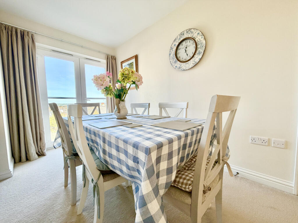 House in Shanklin, Lower Hyde, Luccombe - More
