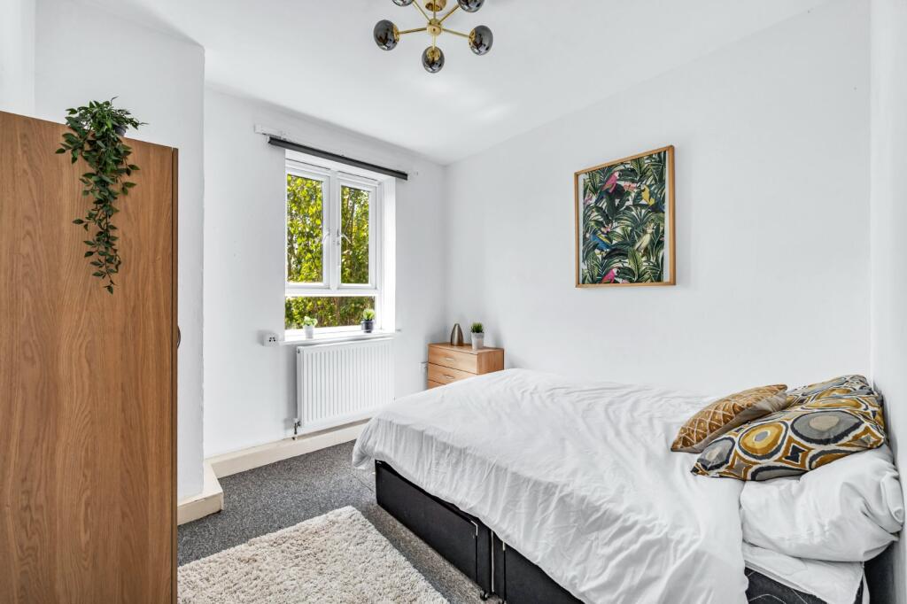 Apartment in London - More