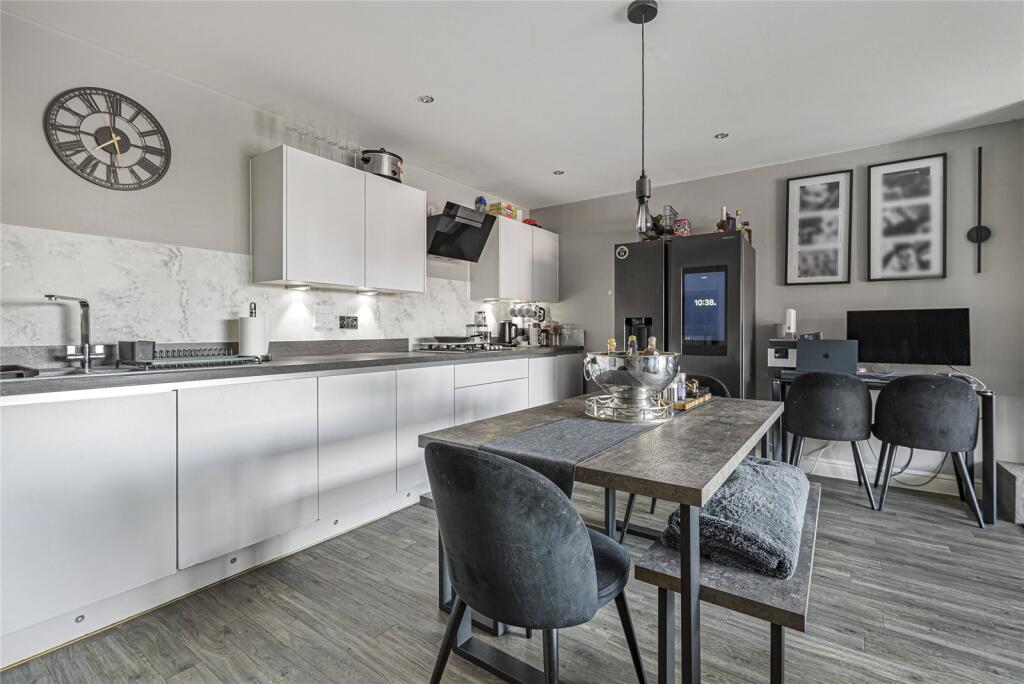Apartment in Dartford, Ebbsfleet Green, Ebbsfleet Valley - More