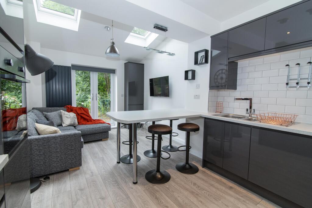 Main image of property: Claude Street - 5 bed, Dunkirk, East Midlands, NG7