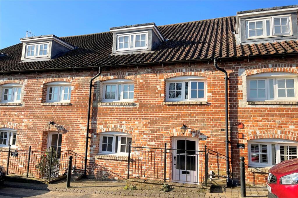 3-bed house on Crown Place, Woodbridge, Suffolk, IP12, £600,000