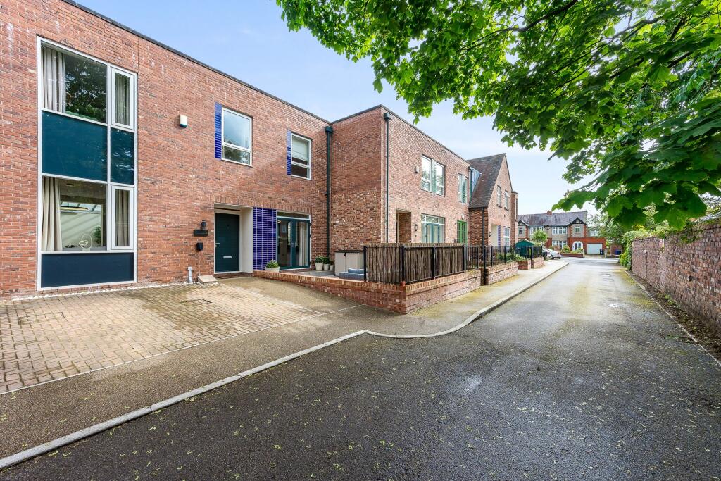 Main image of property: Ellenbrook Road, Worsley, M28
